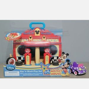 DISNEY STORE MICKEY MOUSE GAS N WASH PLAY SET BN